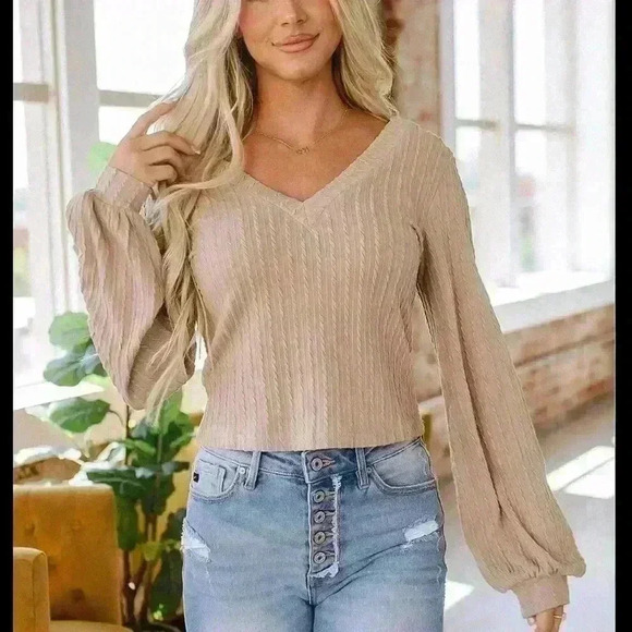 Knitted V Neck Top - Picture 1 of 2
